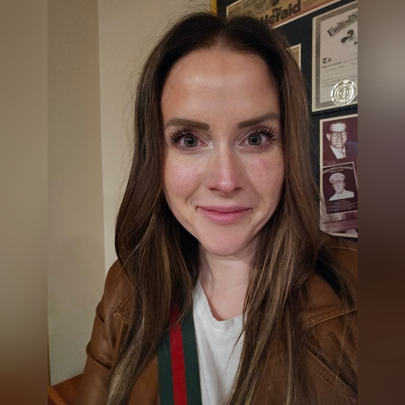 Meet your Posher, Jennie - Picture 3 of 7